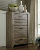 Zelen Signature Design by Ashley Chest image