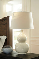 Saffi Signature Design by Ashley Table Lamp image
