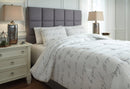 Adrianna Signature Design by Ashley Comforter Set Queen image