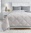 Rhey Signature Design by Ashley Comforter Set Full image