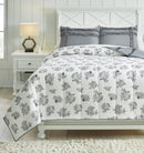 Meghdad Signature Design by Ashley Comforter Set Full image